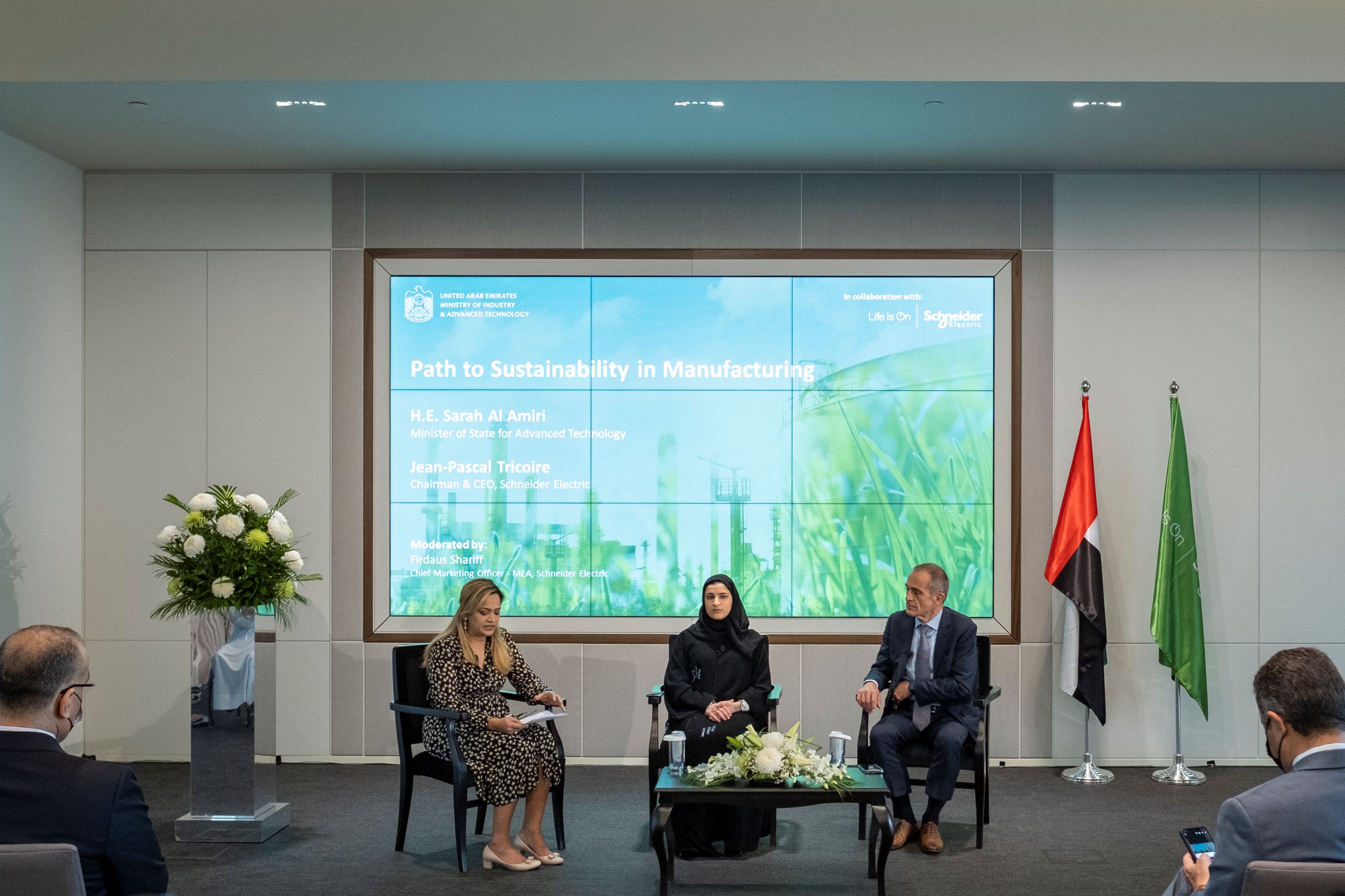 Ministry of Industry and Advanced Technology Explores the Path to Sustainability in the Manufacturing Sector with Schneider Electric